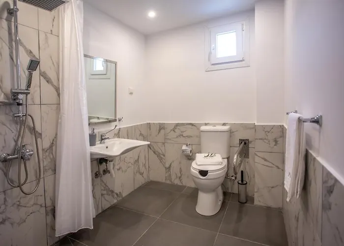 Privileged מלון דירות 4*