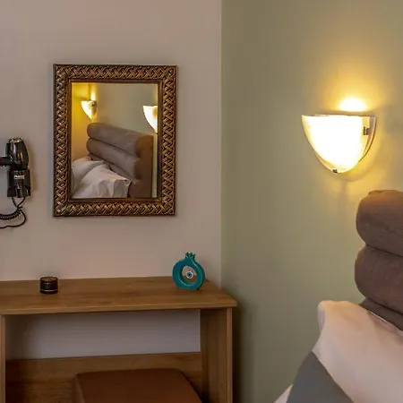 Privileged Apart-hotel Néa Péramos