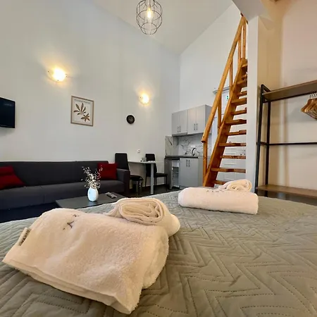 Privileged Apart Otel Néa Péramos