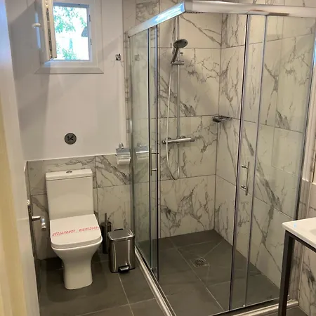 Apart Otel Privileged Néa Péramos