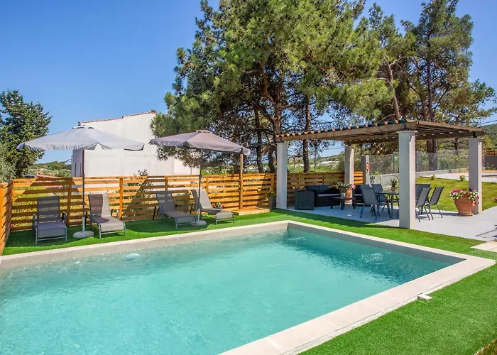 Privileged Hotel de apartamente Néa Péramos