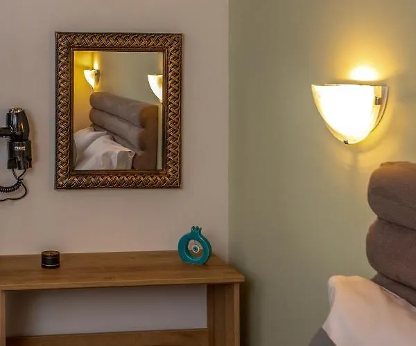 Privileged Hotel de apartamente Néa Péramos