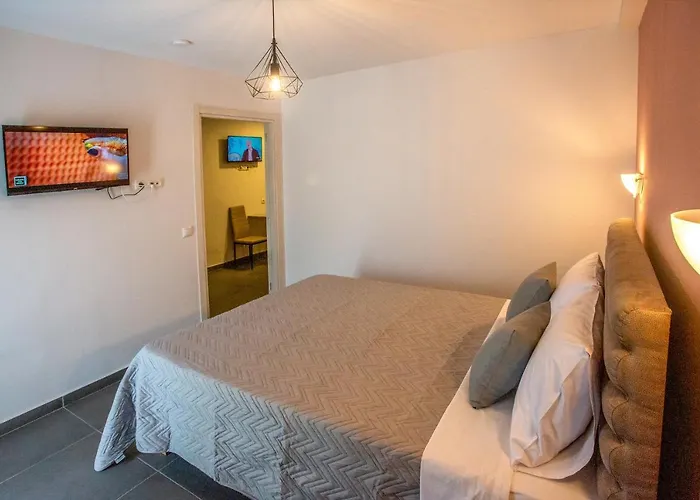 Hotel de apartamente Privileged Néa Péramos