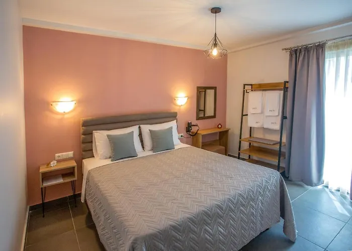 Privileged Hotel de apartamente Néa Péramos